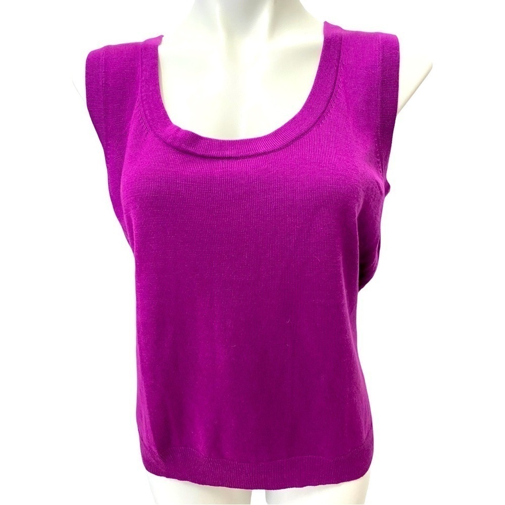 Knit sleeveless top gorgeous raspberry color acrylic perfect under blazer Lge
C